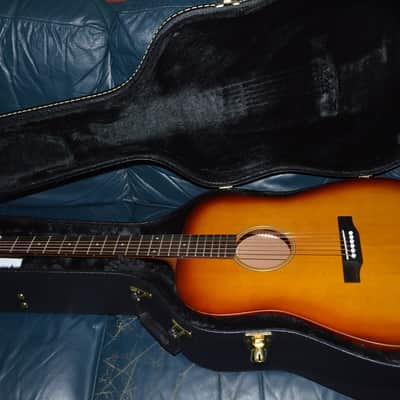Larrivee Simple 6 Dreadnought Sunburst 2026 - Satin image 2