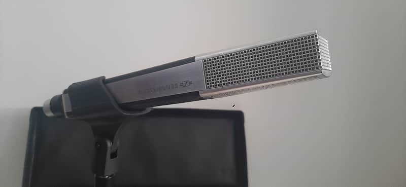 Sennheiser MD 441U Supercardioid Dynamic Microphone 1971 - Present - Black image 1