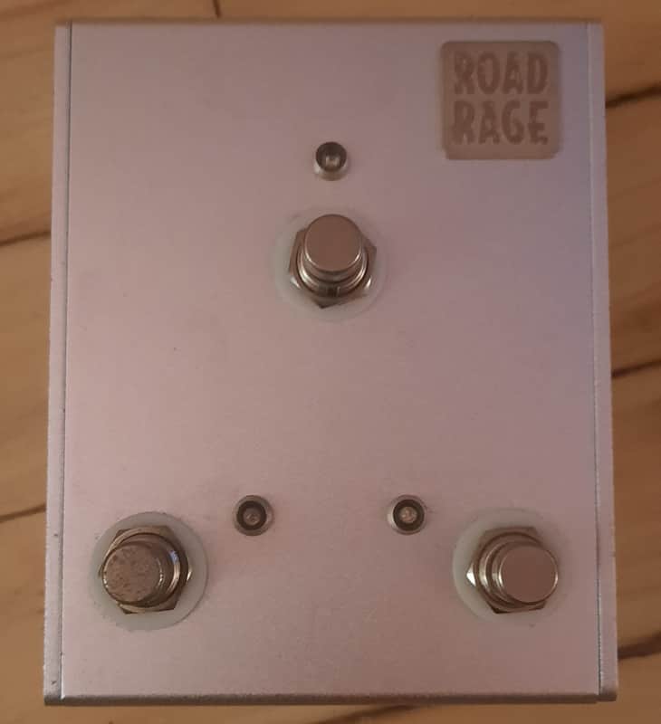 Road Rage Pro Gear 2 Way Stereo Switch Effects Loop Stomp Box image 1