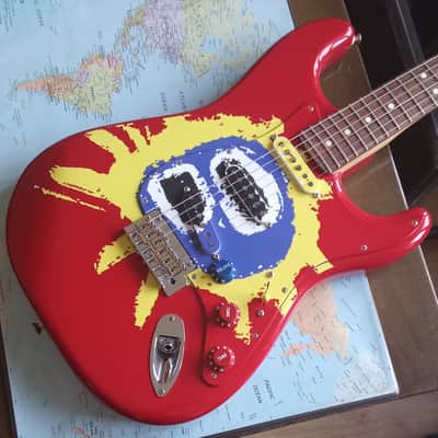 Discontinued : 2022 Fender Screamadelica Anniversary Stratocaster , sent in a case image 1