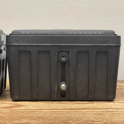 Bose Model 111 outdoor speaker image 11
