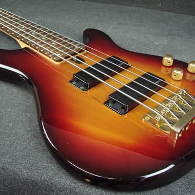 Yamaha BBG5S Bass Guitar 5 String Active image 4