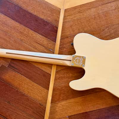 2011 Fender Deluxe Series 60th Nashville Mexico  Transparent Honey Telecaster Electric Guitar case image 20