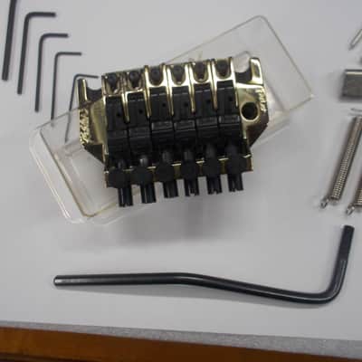 80's Kahler USA Spyder 2720 Spyder Floyd Rose Fulcrum RH tremolo bridge Rare Gold and Black image 6