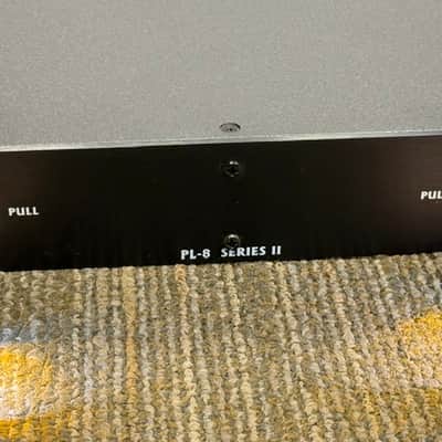 Furman PL-8 Series II, 15- Amp Power Conditioner, 1U Rack Space w/ Lights, Excellent Condition image 3
