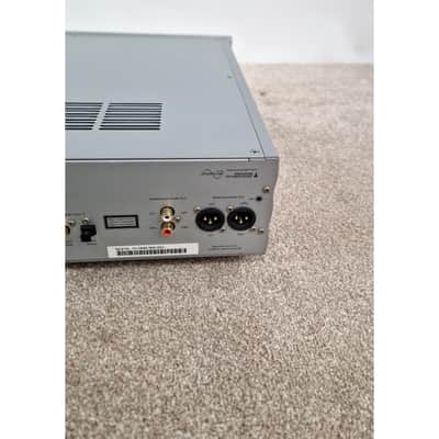 Cambridge Audio Azur 840C - CD Players - Excellent w/ remote image 11