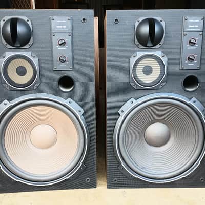 Realistic Mach Two speakers in good condition - 1970's image 1
