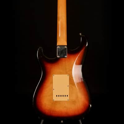 Squier JV Series '62 Vintage Stratocaster 1982 - 3-Color Sunburst image 5