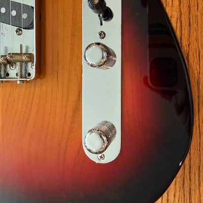 Fender American Special Telecaster with Maple Fretboard 3-Color Sunburst image 7