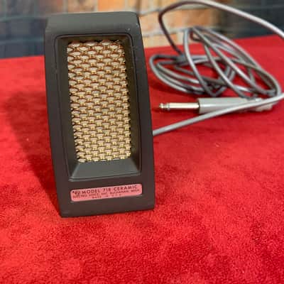 Electro-Voice 718 Omnidirectional Ceramic Microphone