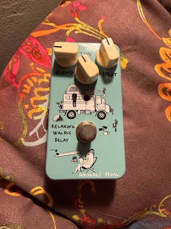 Animals Pedal Relaxing Walrus Delay V1 2010s - Blue Graphic image 1