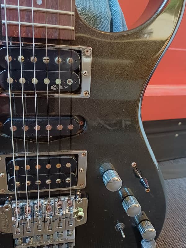Fernandes FGZ-650S SUSTAINER HSH MAPLE Metallic Black, Hard Case