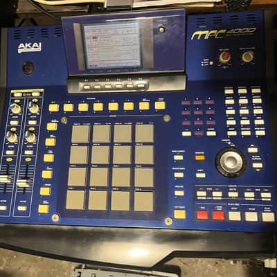 Akai MPC4000 Music Production Center 2002 - 2007 - Blue image 3
