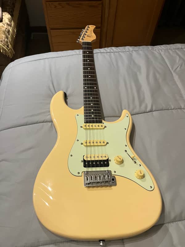 Sire Larry Carlton S3