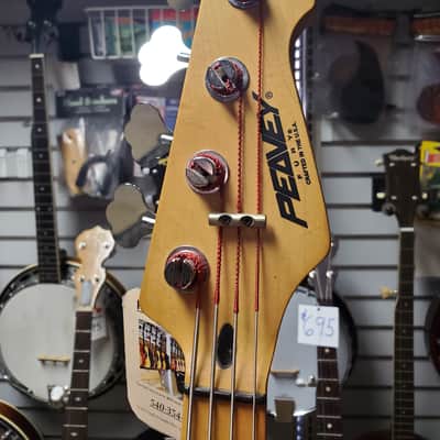 Peavey Fury Cream image 3