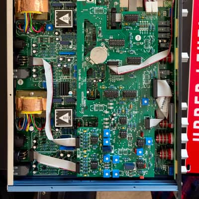 API 2500 Stereo Bus Compressor 700-0725 Rev. C (triple VCA version & retaining thru hole components before switch to heavy SMC build) Ideal Revision image 6
