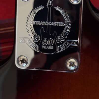 Fender Limited Edition 60th Anniversary American Special Stratocaster 2014 - Sunburst - Maple Fretboard image 13