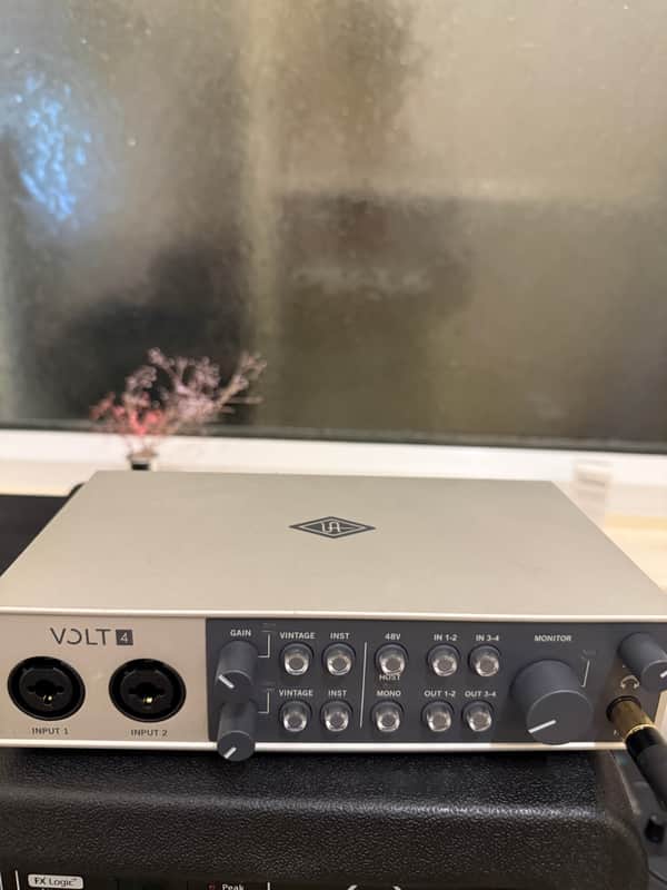 Universal Audio Volt 4 USB-C Audio Interface 2022 - Present - Gray image 1