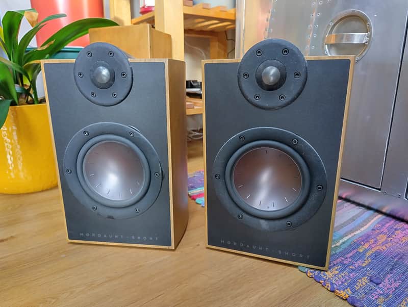 Mordaunt Short Mezzo 1 Bookshelf speakers - Oak, boxed, all original accessories & packaging