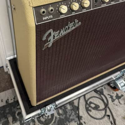 Fender Vibro-King 60-Watt 3x10" Guitar Combo 1994 - 2002 - Blonde image 3