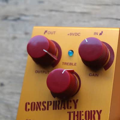 Way Huge "WM20 Smalls Series Conspiracy Theory Professional Overdrive" image 4