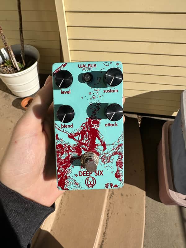 Walrus Audio Deep Six Compressor V1 Limited Edition - Diver 2016 - White / Black Diver image 1