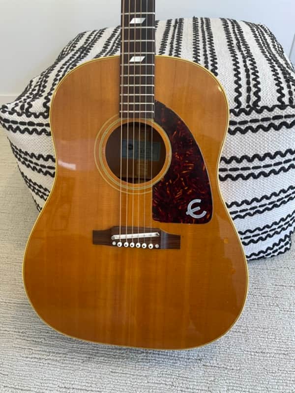 Epiphone FT-79 Texan