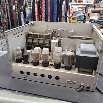 Hewlett Packard Model 650A Test Oscillator - Gray image 9