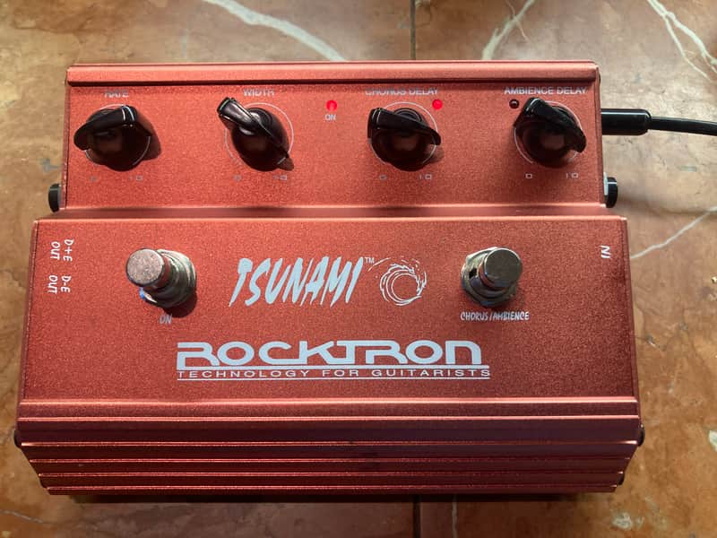 Rocktron Tsunami Chorus 1990s - Red image 1
