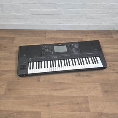 Yamaha PSR-SX700 Keyboard; Serial No: BCAP01011 | Second Hand image 2