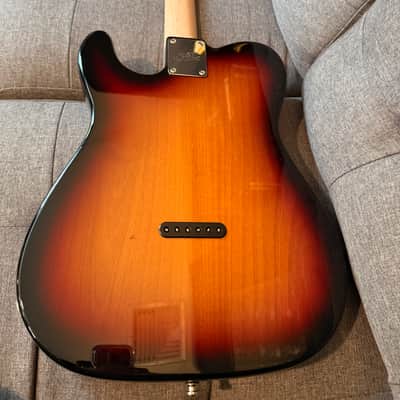 G&L Fullerton ASAT Classic 'S'-ALNICO 2014 3 Tone Sunburst image 4