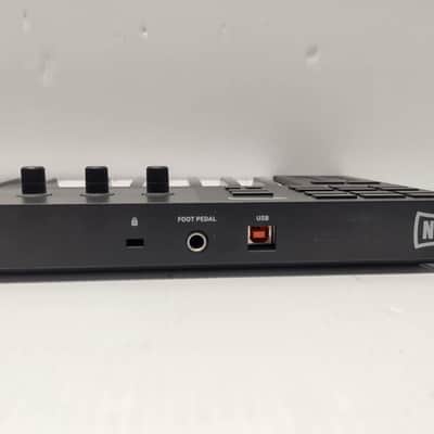 Native Instruments Komplete Kontrol M32 2019 - Black image 5