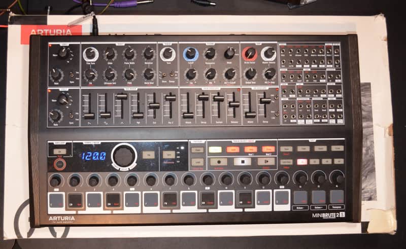 Arturia MiniBrute 2S Noir Edition Desktop Synthesizer