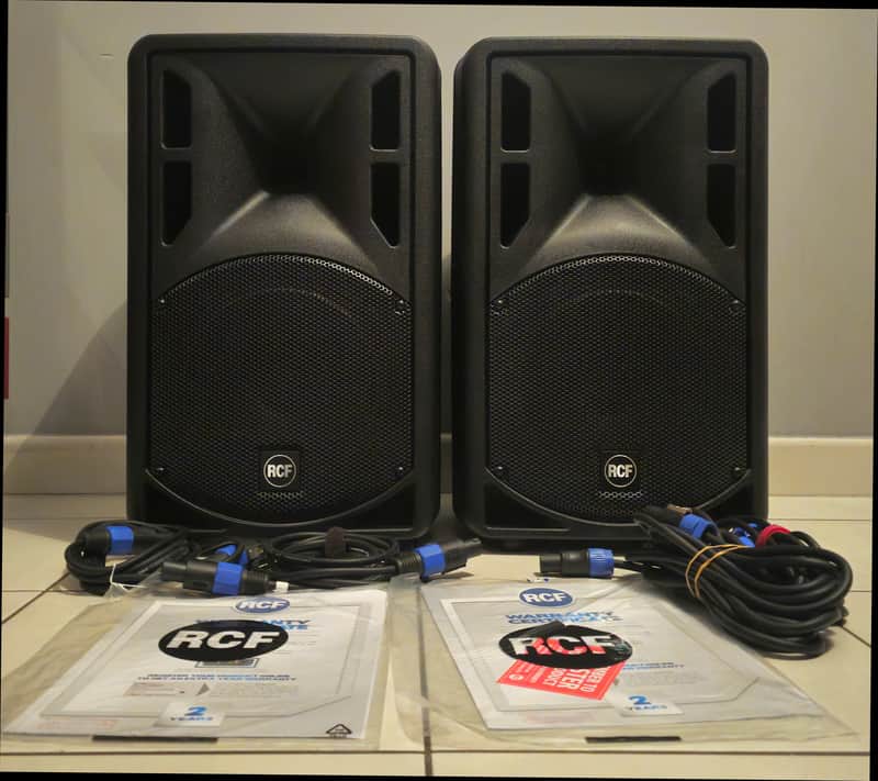 RCF ART 310-A MKIII 2-Way 800w 10" Powered Speaker Black image 1
