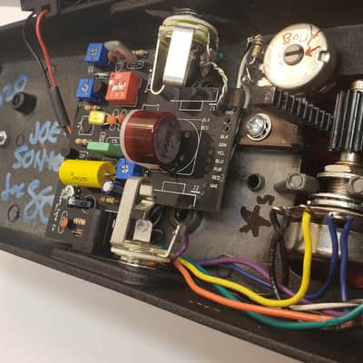 'joe-sonicV2' B grade cosmetics, 70s colorsound/ musonic inspired killer new GAGAN wah. image 8