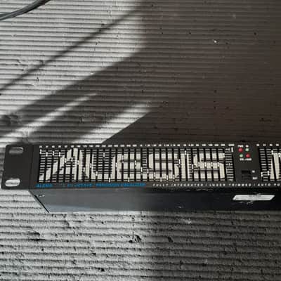Maxon GE1500 Dual 2/3 Octave 2-Channel Equalizer / EQ Rackmount