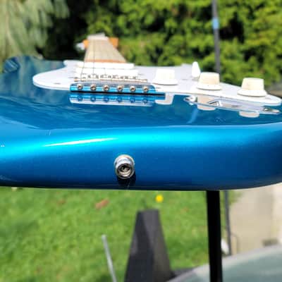Squier Stratocaster MIJ E Series 84-87 - Lake Placid Blue image 10