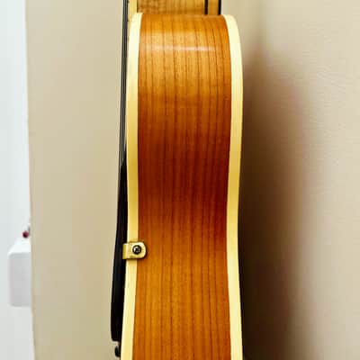 Immagine A Rare Eric Beharrell Baritone ukulele -2007 - 18
