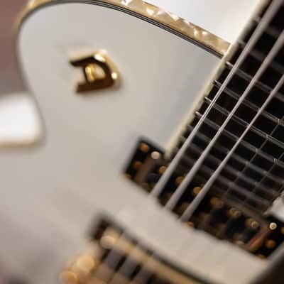 Duesenberg Fantom A Electric Guitar - Aged White with Hardshell Case - Demo image 12