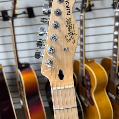 Squier Affinity Telecaster with Maple Fretboard, String Through Body - 3-Tone Sunburst - B Stock image 2