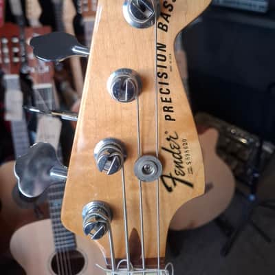 Fender Precision Bass with Rosewood Fretboard 1970 - 1983 - Sunburst image 4