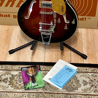 New for 2021 Gretsch G5622T Electromatic Center Block Double-Cut Electric Guitar Single Barrel Burst image 16