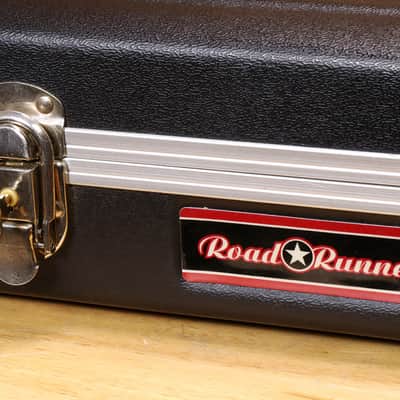 Road Runner Molded Electric Hard Shell Bass Case Fitted for Fender Precision & Jazz image 8