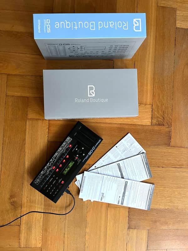 Roland D-05 Boutique Series Linear Synthesizer - complete set image 1