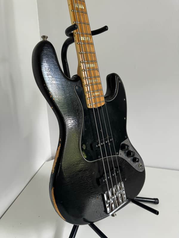 Fender Jazz Bass 3-Bolt with Maple Fretboard 1976 - Black image 1