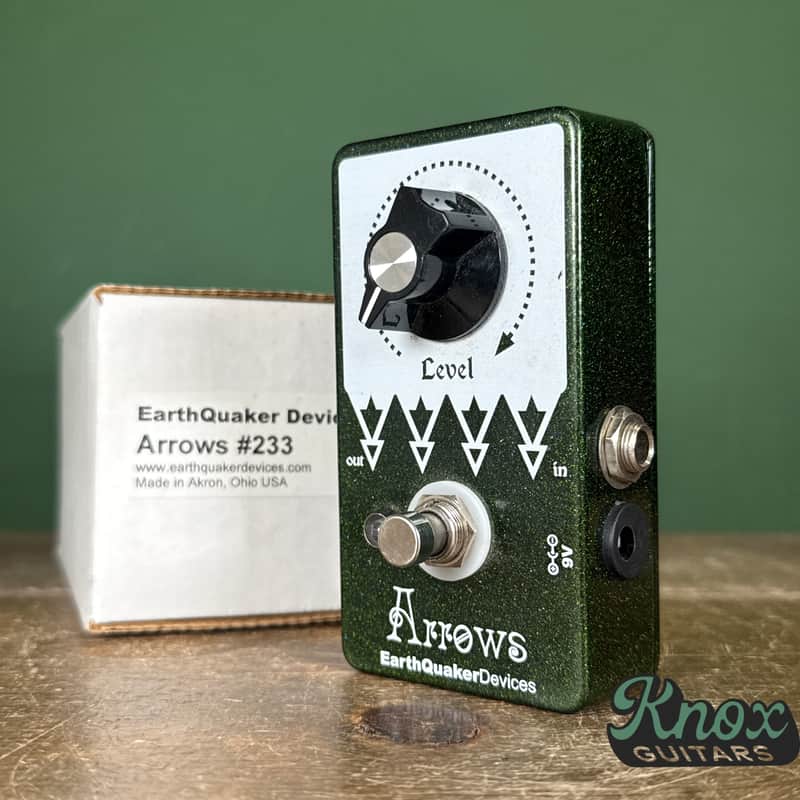 EarthQuaker Devices Arrows Preamp Booster 2015 - 2017 - Green Sparkle / White Print