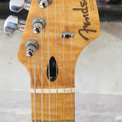 VINTAGE MIJ! Fender ST-557 Stratocaster Vintage White w/ Original One Piece Curly Maple Neck 1985-1987 Japan image 5