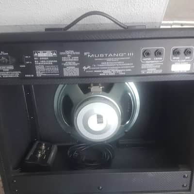 FENDER MUSTANG III COMBO - CELESTION GT 100 SPEAKER image 2