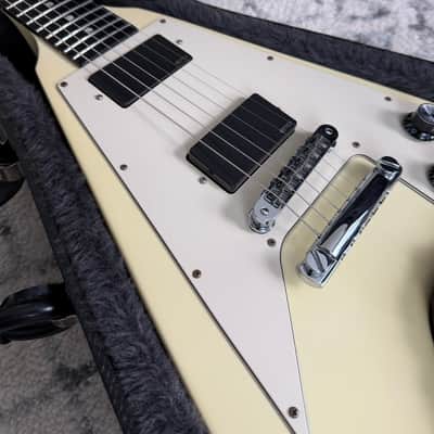 Gibson Flying V ‘67 Reissue Alpine White EMGs (James Hetfield OGV Tribute) image 2