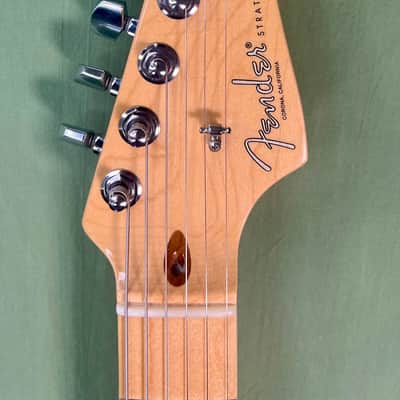 Fender American Professional Stratocaster with Maple Fretboard Shawbucker Pickips 2019 - Black image 3